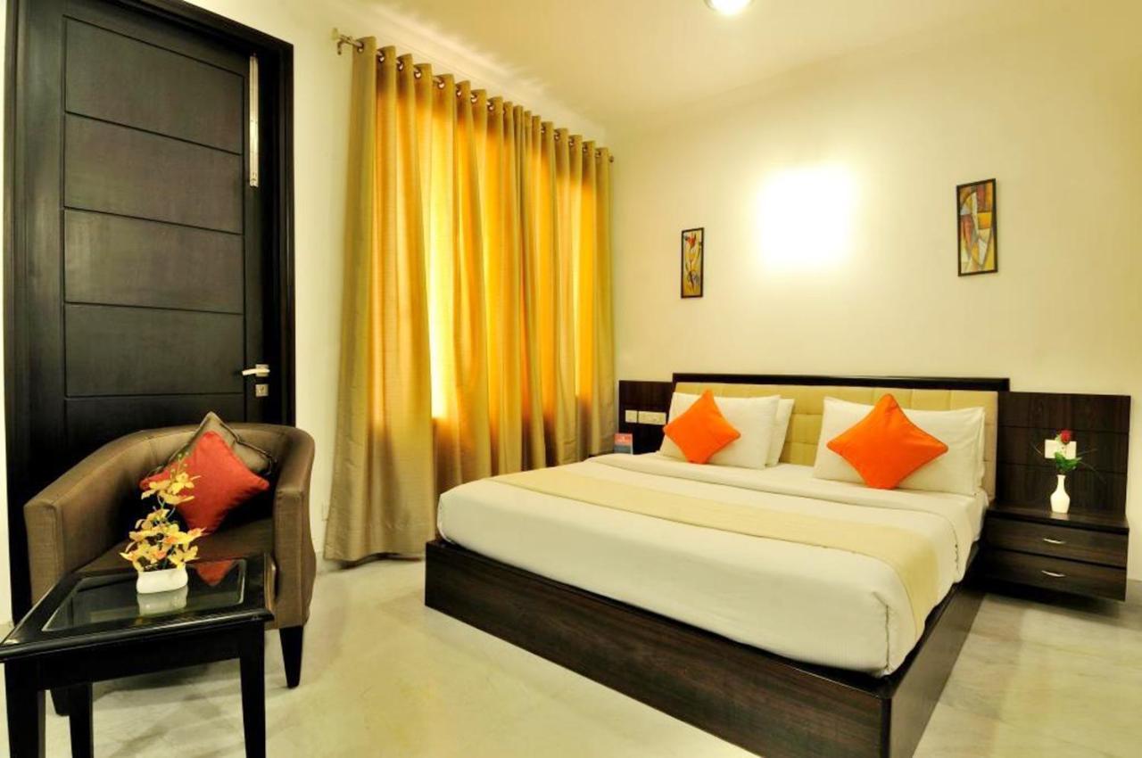 Rr Residency Hotel Делхи Екстериор снимка