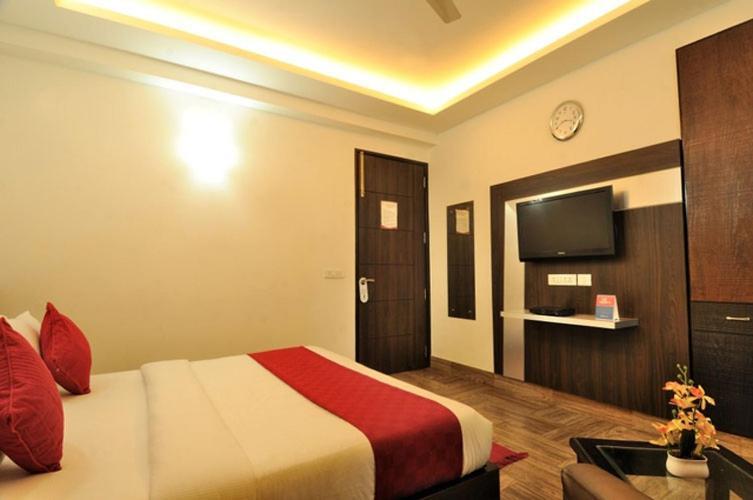 Rr Residency Hotel Делхи Екстериор снимка