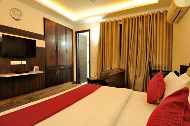 Rr Residency Hotel Делхи Екстериор снимка