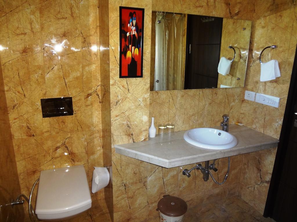 Rr Residency Hotel Делхи Екстериор снимка