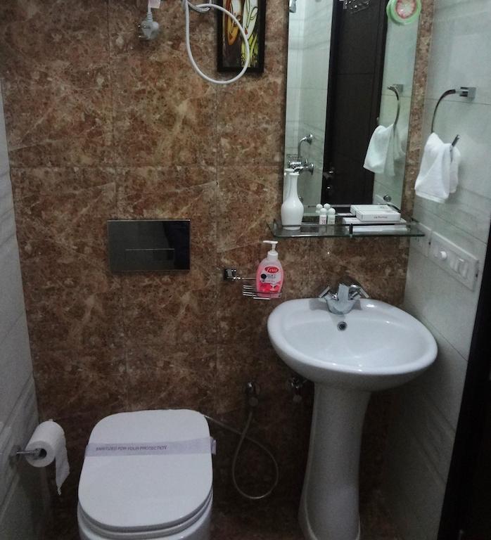 Rr Residency Hotel Делхи Екстериор снимка